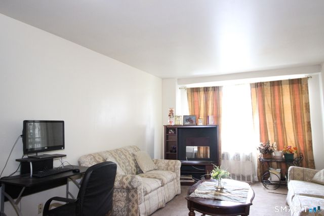 71 Strawberry Hill Avenue 221, Stamford, CT 06902