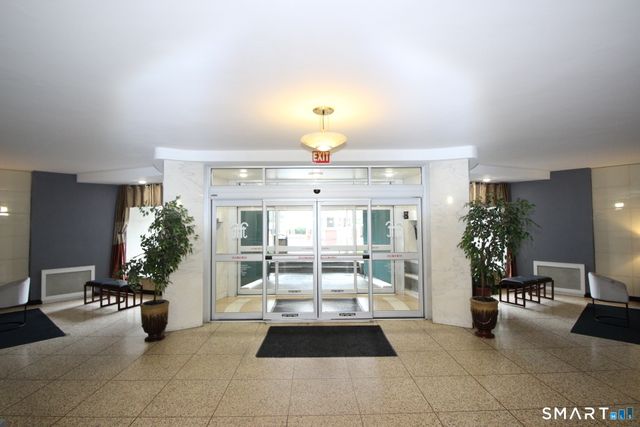 71 Strawberry Hill Avenue 221, Stamford, CT 06902