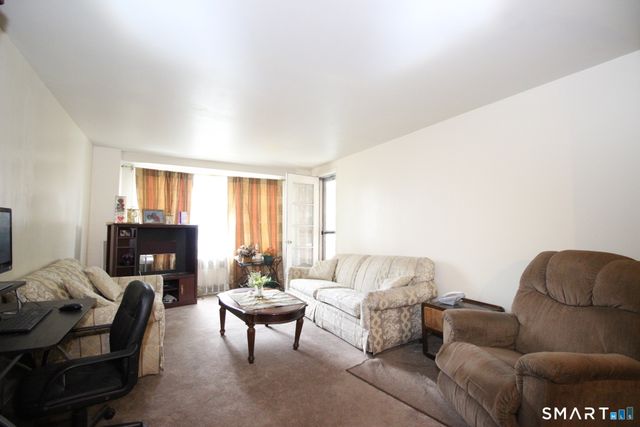 71 Strawberry Hill Avenue 221, Stamford, CT 06902
