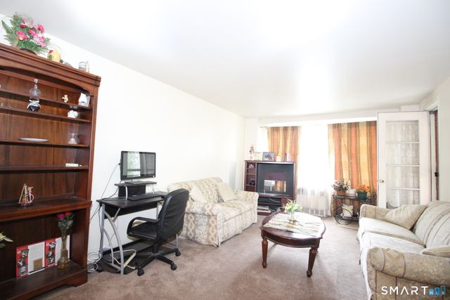 71 Strawberry Hill Avenue 221, Stamford, CT 06902