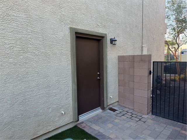 55 Canopus Ridge Way, Las Vegas, NV 89183