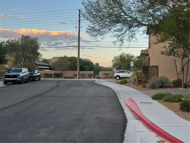 55 Canopus Ridge Way, Las Vegas, NV 89183