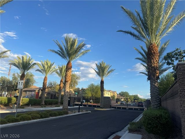 55 Canopus Ridge Way, Las Vegas, NV 89183