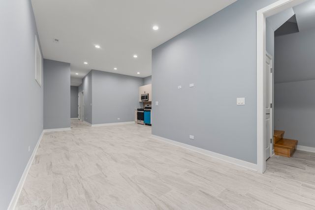 3029 W Washington Boulevard, Chicago, IL 60612