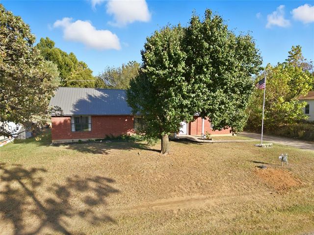 1650 N 1st Street, Harrah, OK 73045