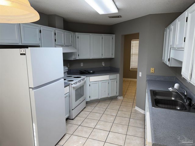 9184 Arand Dr, Pensacola, FL 32514