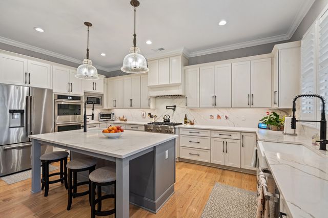 1605 PAINTED HORSE PASS, Collierville, TN 38017