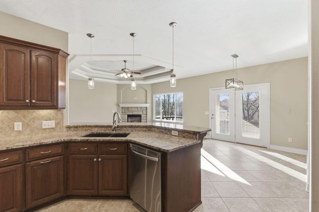 1203 N Bay Meadow Court, Nixa, MO 65714