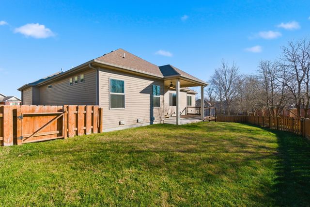 1203 N Bay Meadow Court, Nixa, MO 65714