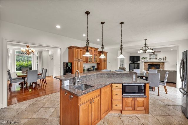 12105 Girdled Road, Concord Twp, OH 44077