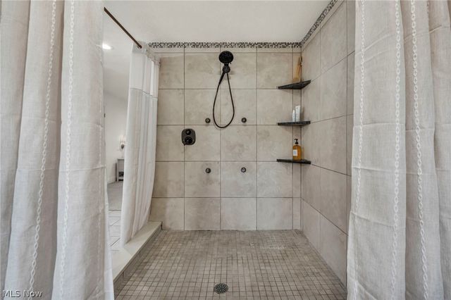 12105 Girdled Road, Concord Twp, OH 44077