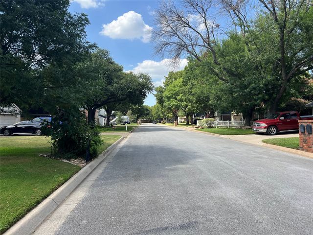 1817 Teton Drive, Grapevine, TX 76051
