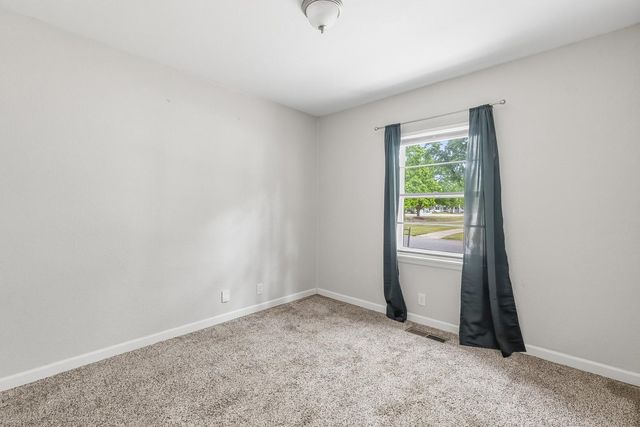6212 N West Park View st, Park City, KS 67219