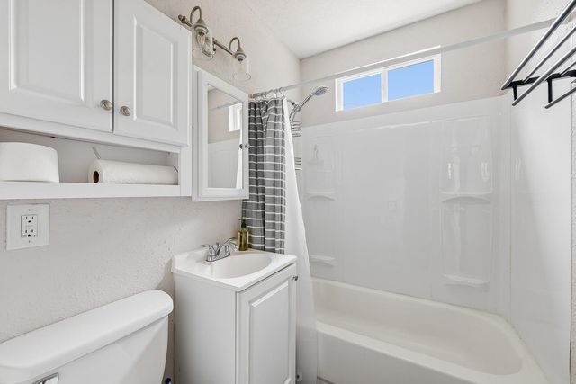 6212 N West Park View st, Park City, KS 67219