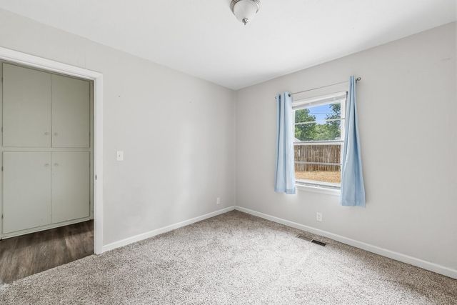 6212 N West Park View st, Park City, KS 67219