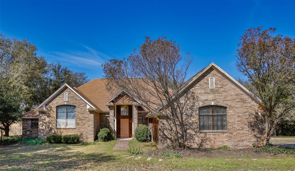 269 Howard Road, Valley View, TX 76272