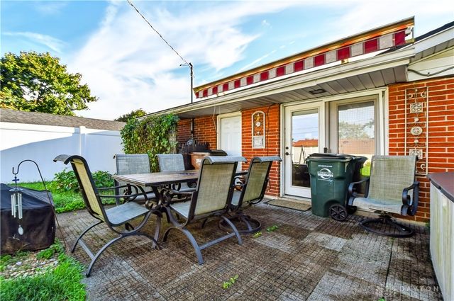 1221 Linda Lane, Fairborn, OH 45324