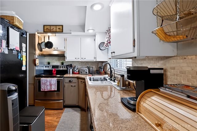 1221 Linda Lane, Fairborn, OH 45324