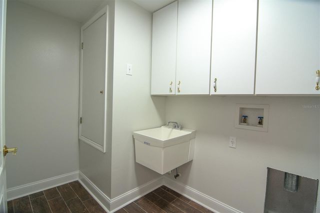 8635 MANASSAS ROAD, Tampa, FL 33635