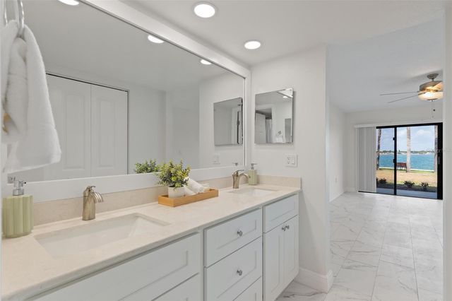 7540 SUNSHINE SKYWAY LANE S T35, St Petersburg, FL 33711