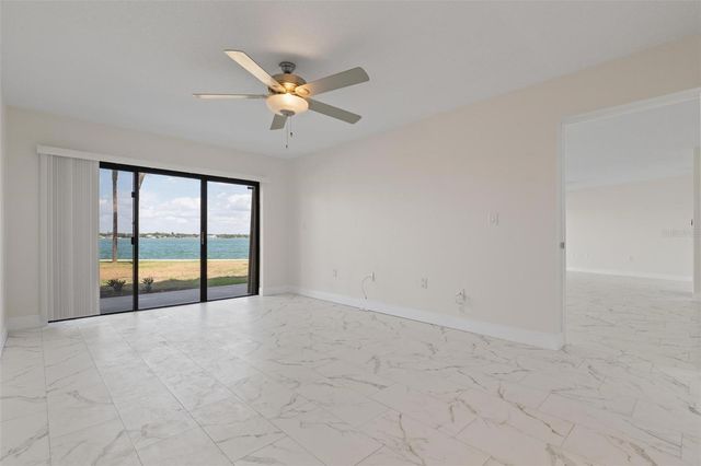 7540 SUNSHINE SKYWAY LANE S T35, St Petersburg, FL 33711