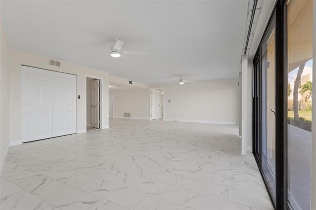 7540 SUNSHINE SKYWAY LANE S T35, St Petersburg, FL 33711