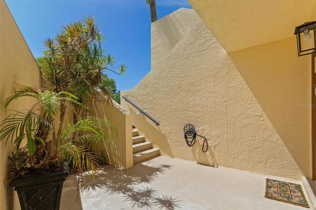 7540 SUNSHINE SKYWAY LANE S T35, St Petersburg, FL 33711