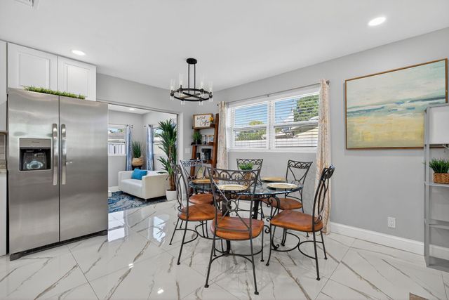 511 Iris Avenue, Palm Beach Gardens, FL 33410