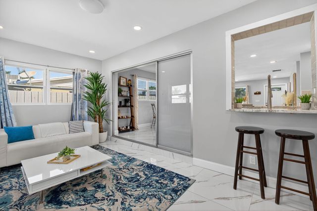 511 Iris Avenue, Palm Beach Gardens, FL 33410