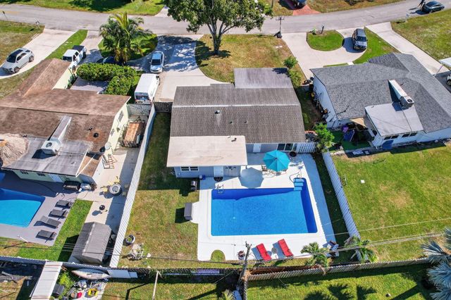 511 Iris Avenue, Palm Beach Gardens, FL 33410