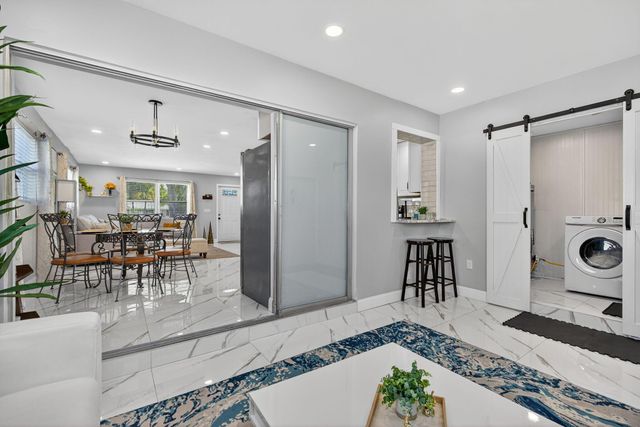 511 Iris Avenue, Palm Beach Gardens, FL 33410