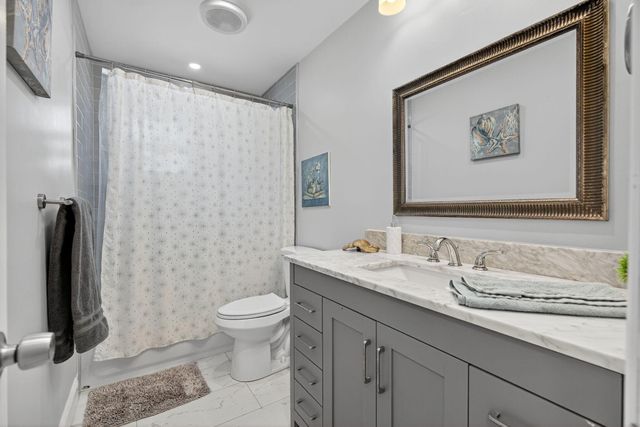 511 Iris Avenue, Palm Beach Gardens, FL 33410