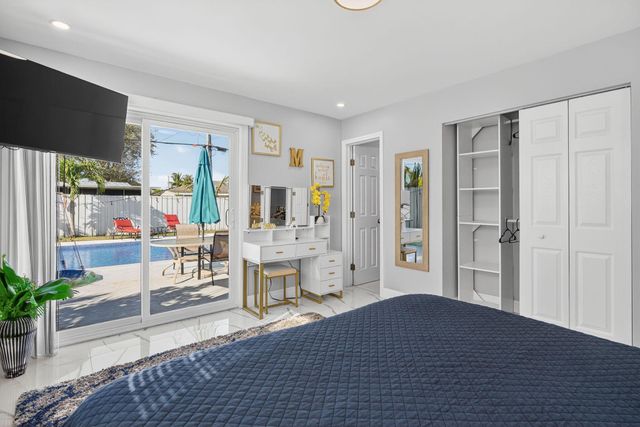 511 Iris Avenue, Palm Beach Gardens, FL 33410