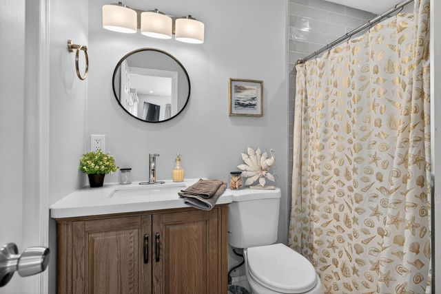 511 Iris Avenue, Palm Beach Gardens, FL 33410