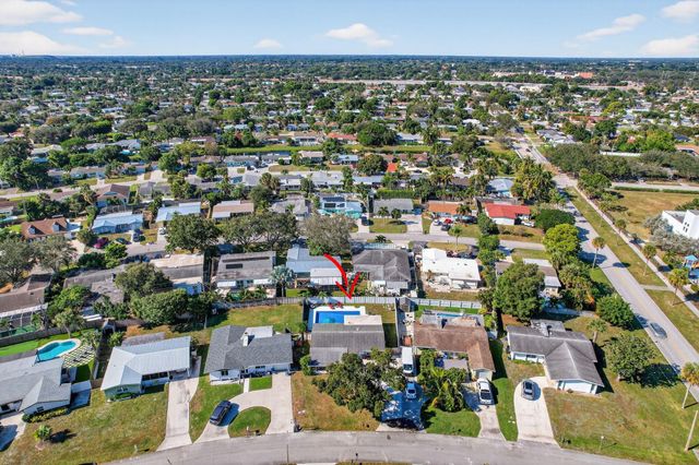 511 Iris Avenue, Palm Beach Gardens, FL 33410