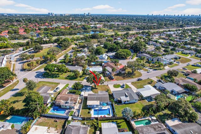 511 Iris Avenue, Palm Beach Gardens, FL 33410