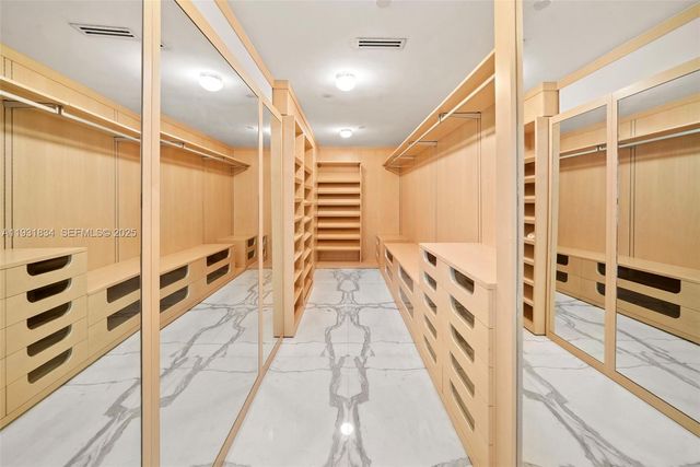 7471 Fisher Island Dr 7471, Miami Beach, FL 33109