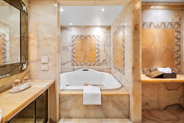 7471 Fisher Island Dr 7471, Miami Beach, FL 33109