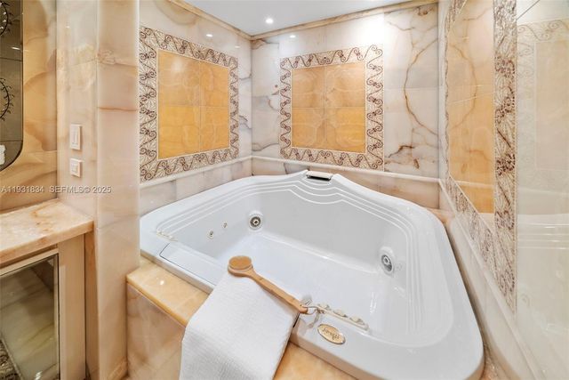 7471 Fisher Island Dr 7471, Miami Beach, FL 33109