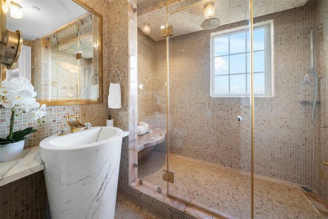 7471 Fisher Island Dr 7471, Miami Beach, FL 33109