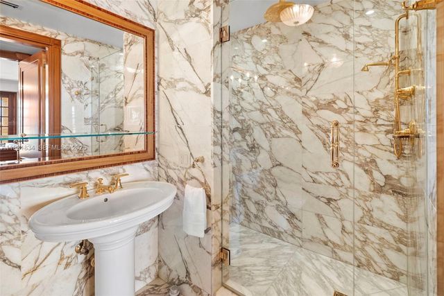 7471 Fisher Island Dr 7471, Miami Beach, FL 33109