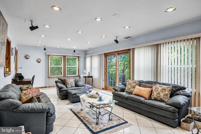 245 ASHLAND AVE, Cherry Hill, NJ 08003