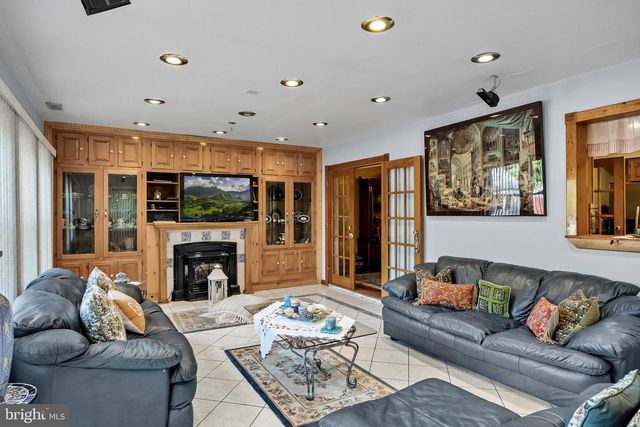 245 ASHLAND AVE, Cherry Hill, NJ 08003