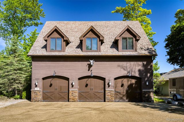 5940 Silver Birch Road, Hadley Township, MI 48462