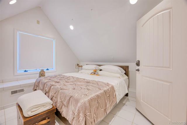 5940 Silver Birch Road, Hadley Township, MI 48462