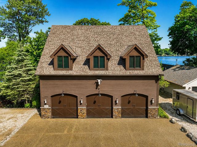 5940 Silver Birch Road, Hadley Township, MI 48462