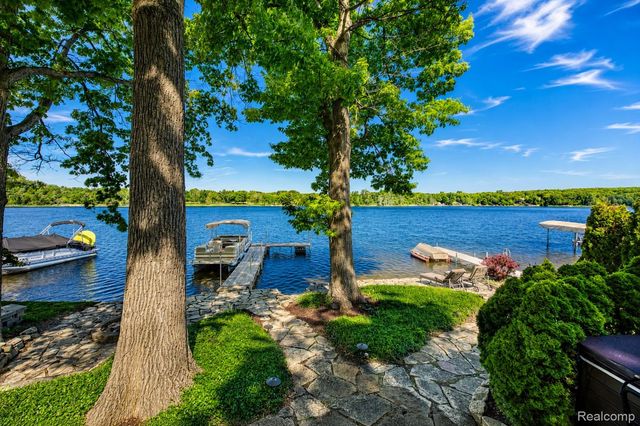 5940 Silver Birch Road, Hadley Township, MI 48462
