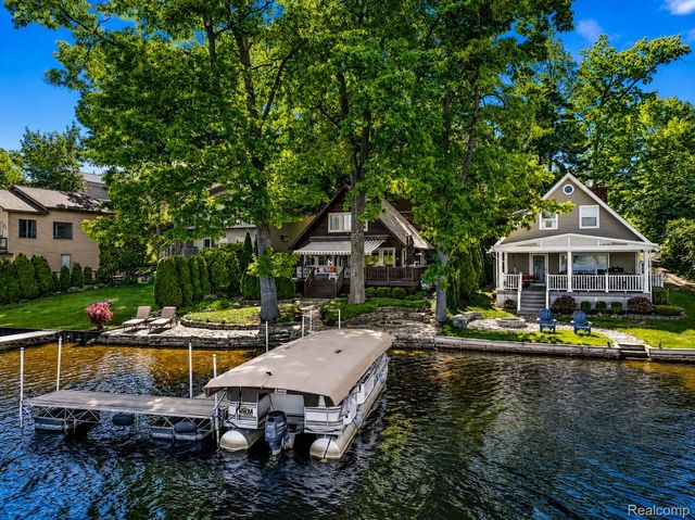 5940 Silver Birch Road, Hadley Township, MI 48462