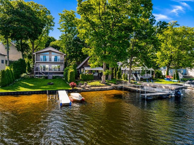 5940 Silver Birch Road, Hadley Township, MI 48462