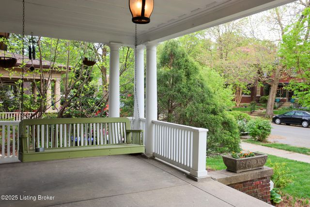 1722 Windsor Pl, Louisville, KY 40204